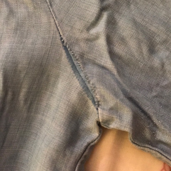 Button down - Picture 2 of 3